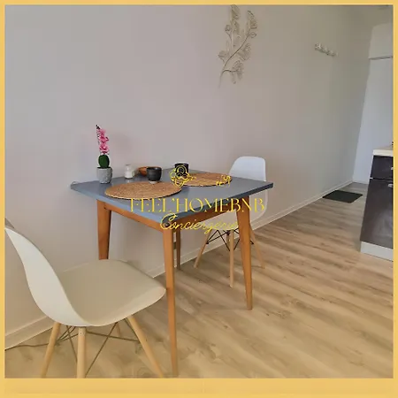 Nid Des Vosges - Cozy, Balcony, Queen Size Bed & Centre Appartement *