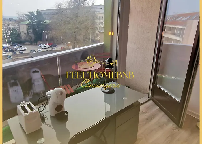 Nid Des Vosges - Cozy, Balcony, Queen Size Bed & Centre Apartment